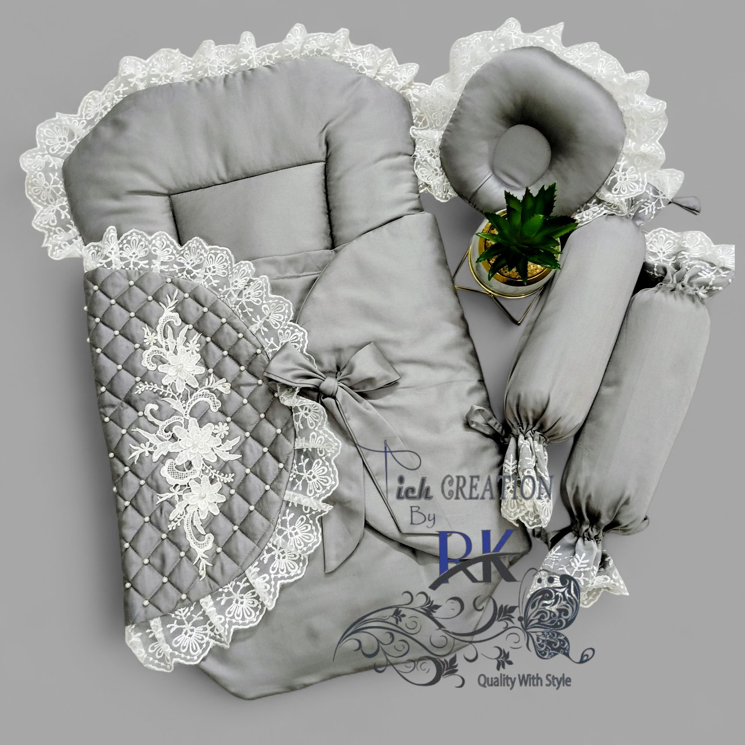 Fancy nest with Pillow